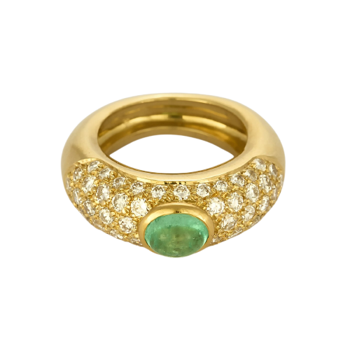 Bague en or jaune, diamants et émeraude