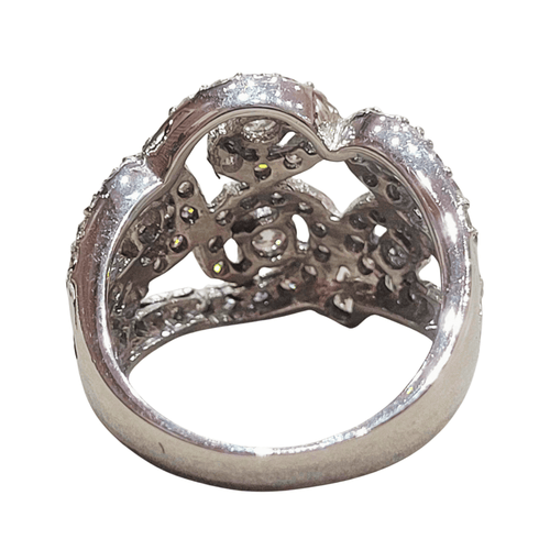 52 Bague en or blanc 18k et diamants 58 Facettes T523