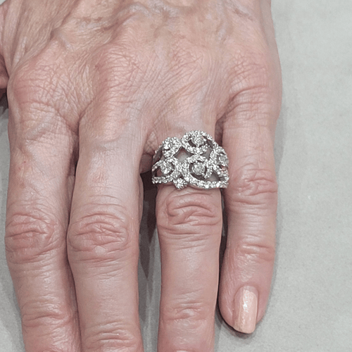 52 Bague en or blanc 18k et diamants 58 Facettes T523