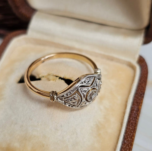 52 Art déco - Bague en or jaune, platine et diamant 58 Facettes 743