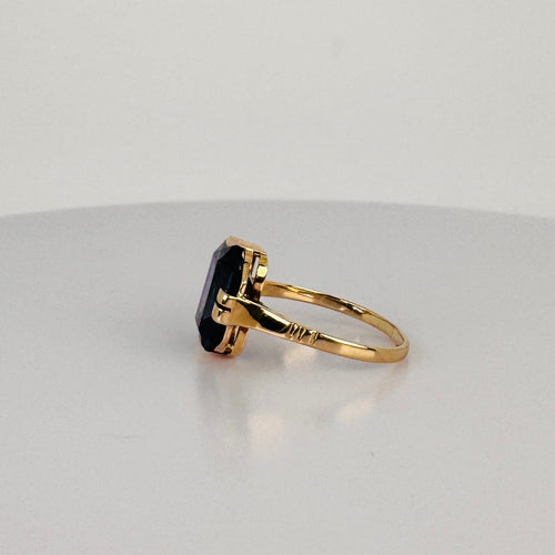 https://cdn.shopify.com/s/files/1/0829/5212/6812/files/Vintage14KYellowGoldTanzaniteRingleftside.jpg?v=1785920987