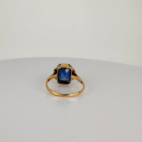 https://cdn.shopify.com/s/files/1/0829/5212/6812/files/Vintage14KYellowGoldTanzaniteRingback.jpg?v=1785920987