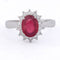 55 Bague en or blanc avec rubis ovale et diamants 58 Facettes AN539 (0069)