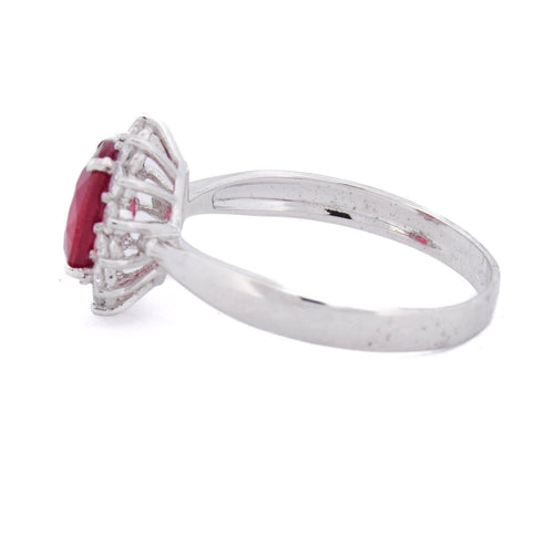 55 Bague en or blanc avec rubis ovale et diamants 58 Facettes AN539 (0069)