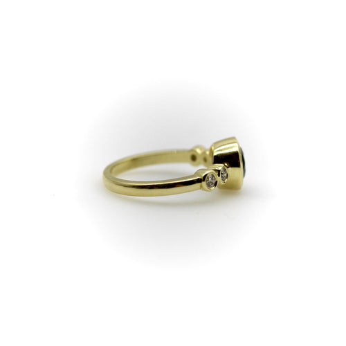 Bague 48 Signature - Bague en or 18 ct avec saphir et diamants 58 Facettes 11183