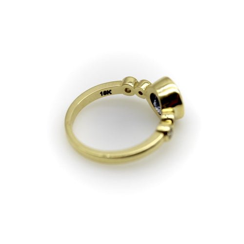Bague 48 Signature - Bague en or 18 ct avec saphir et diamants 58 Facettes 11183