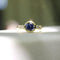 Bague 48 Signature - Bague en or 18 ct avec saphir et diamants 58 Facettes 11183
