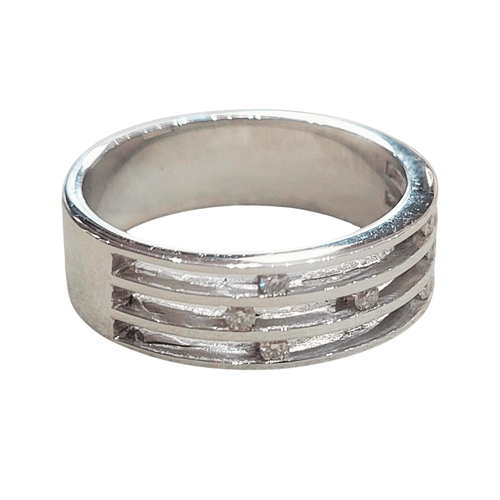 55.5 Bague en or blanc 18 carats et diamants 58 Facettes S104