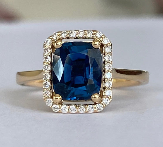 53 ALGT - Bague en or jaune 18 ct avec spinelle et diamants 58 Facettes ring