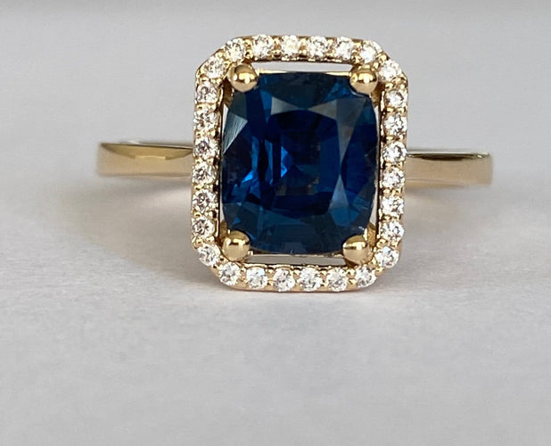 53 ALGT - Bague en or jaune 18 ct avec spinelle et diamants 58 Facettes ring