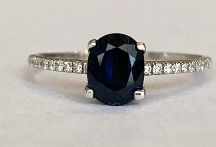 Bague 52 Diana - Bague en or blanc 18 kt, saphir et diamants 58 Facettes ring