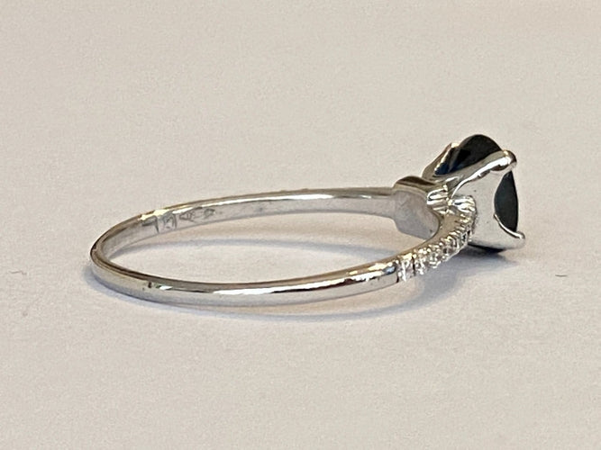 52 Diana - Bague en or blanc 18 kt, saphir et diamants 58 Facettes ring