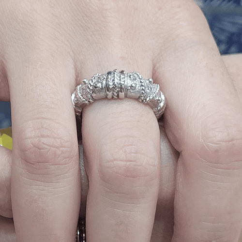 55 Bague en or blanc 18k et diamants 58 Facettes T490