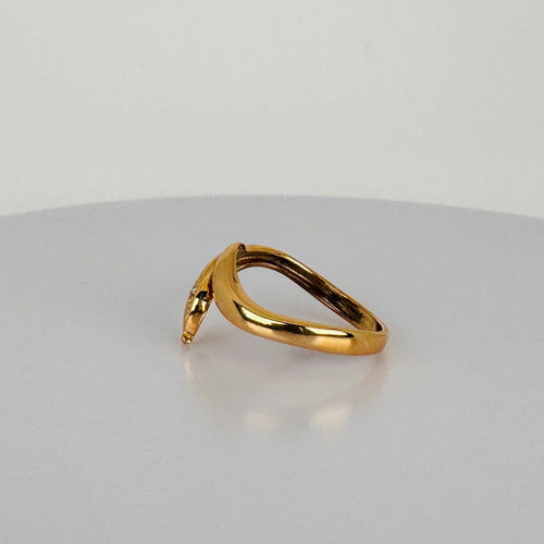 https://cdn.shopify.com/s/files/1/0829/5212/6812/files/Vintage14KYellowGoldSnakeRingwithDiamonds4.jpg?v=1786095423