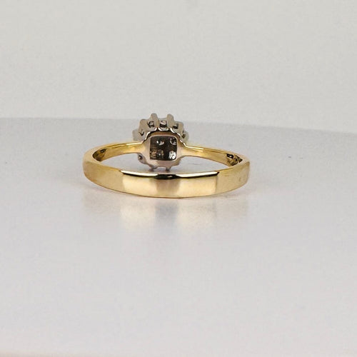 https://cdn.shopify.com/s/files/1/0829/5212/6812/files/Vintage14KYellowGoldDiamondRing1.jpg?v=1786110427