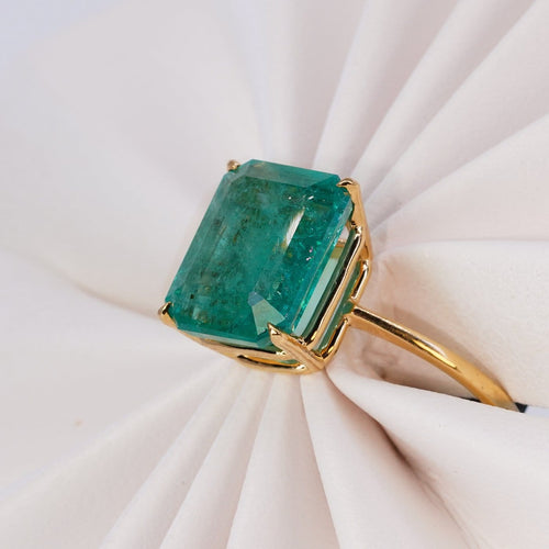 60 Bague en or jaune 18 carats avec émeraude naturelle 58 Facettes R0011