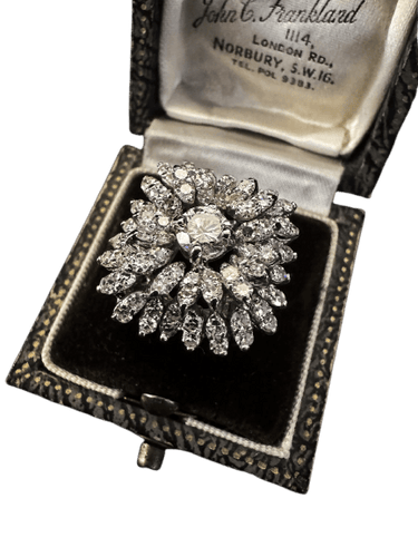 54 Bague florale années 60 en or blanc et diamants 58 Facettes ANE455 PP