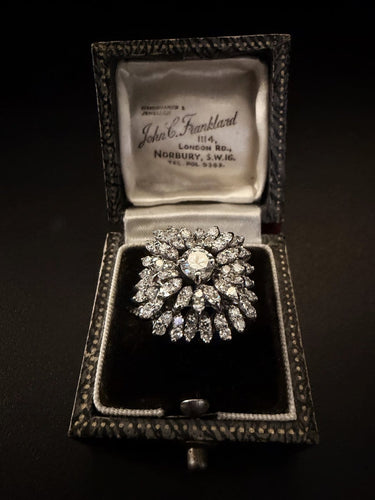 54 Bague florale années 60 en or blanc et diamants 58 Facettes ANE455 PP