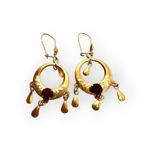 Boucles d’oreilles anciennes en or jaune et pierres rouges type rubis 58 Facettes 330099356
