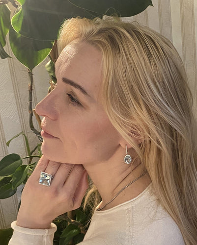 Boucles d'oreilles en or blanc, aigues-marines et diamants 58 Facettes earrings