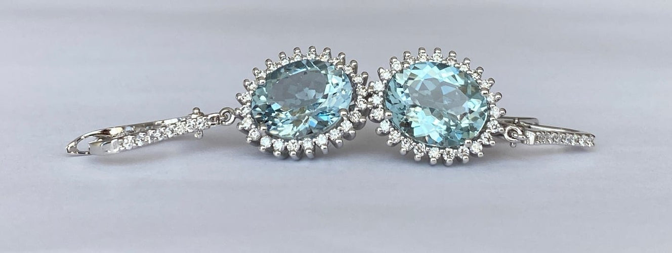Boucles d'oreilles en or blanc, aigues-marines et diamants 58 Facettes earrings