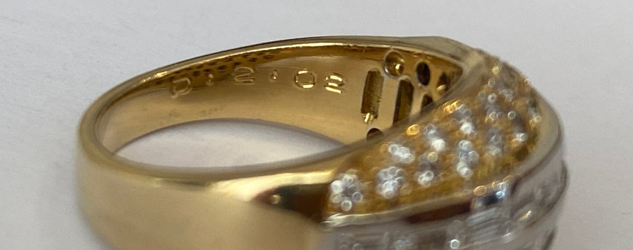 57 Bague jonc en or blanc et jaune 18K et diamants 58 Facettes ring
