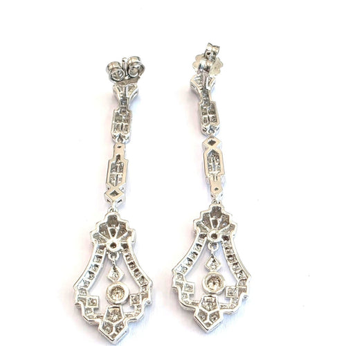 Art déco - Boucles d'oreilles en or blanc 18 kt et diamants 58 Facettes 494/26 G