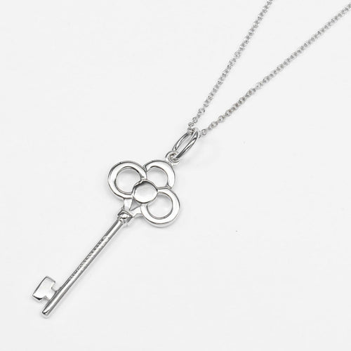Tiffany & Co. Crown Key - Pendentif en or blanc et diamants 58 Facettes ydq5x3613g