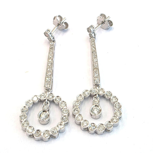 Boucles d'oreilles en or blanc 18 ct et diamants 58 Facettes 494/26 D