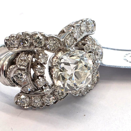 58 Bague en or blanc 18 ct avec diamant old mine et diamants 58 Facettes 518/26 B