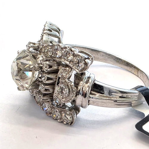 58 Bague en or blanc 18 ct avec diamant old mine et diamants 58 Facettes 518/26 B