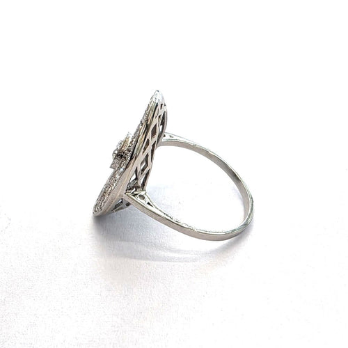 53 Bague en platine et diamants 58 Facettes 103/26 i