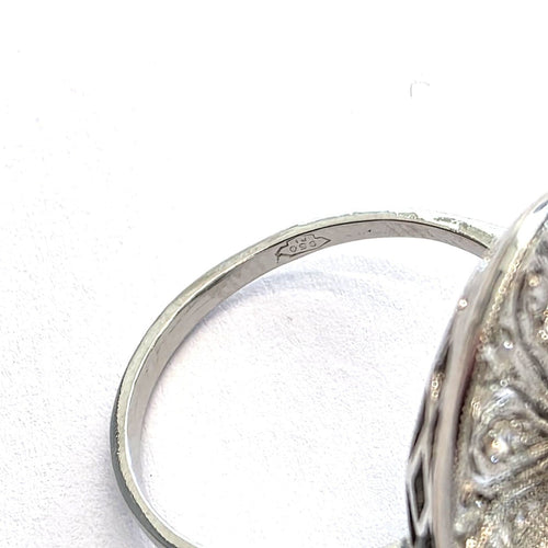 53 Bague en platine et diamants 58 Facettes 103/26 i