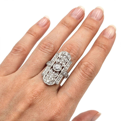 48 Bague en platine avec diamants 58 Facettes 417/26 F