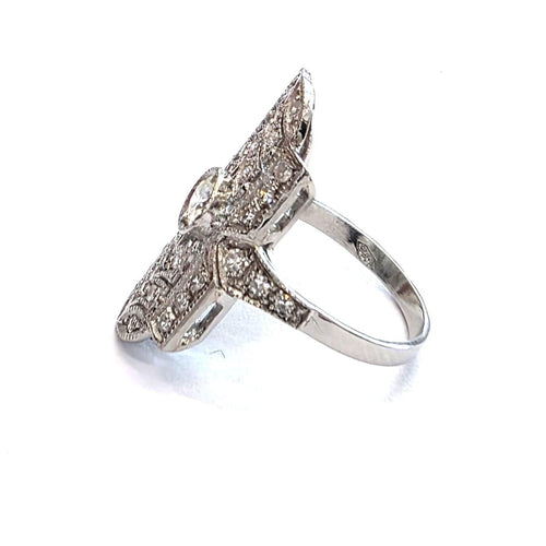 48 Bague en platine avec diamants 58 Facettes 417/26 F