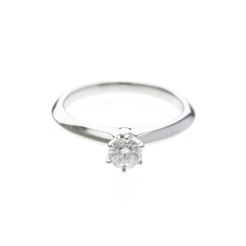 46 Tiffany & Co. Tiffany Setting - Bague solitaire en platine et diamant 58 Facettes ytizu78tuc