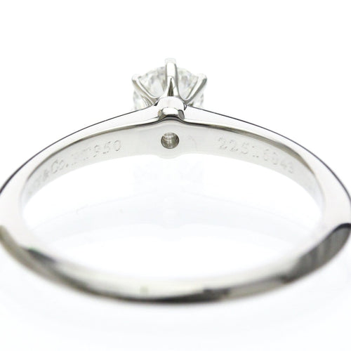 49 Tiffany & Co. Tiffany Setting - Bague solitaire en platine avec diamant 58 Facettes s2svcg1oa0