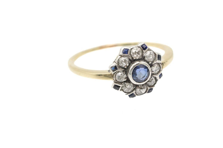 58.5 Bague ancienne en or jaune, argent, saphirs synthétiques et diamants 58 Facettes 13530