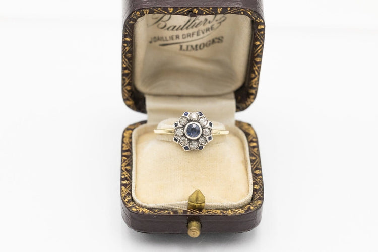 58.5 Bague ancienne en or jaune, argent, saphirs synthétiques et diamants 58 Facettes 13530