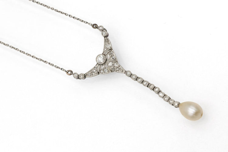 Collier ancien en platine, diamants et perle 58 Facettes 13417
