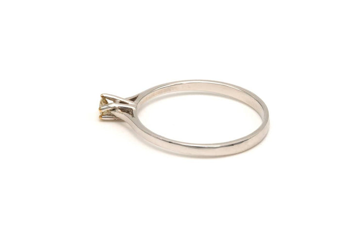 Bague 53 Bague contemporaine en or blanc et diamant 58 Facettes 19411