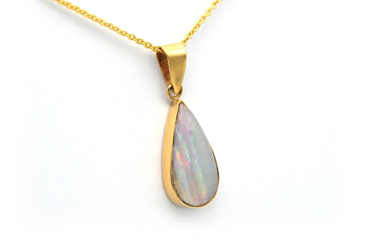 Pendentif Pendentif contemporain en or jaune 18 carats et opale 58 Facettes 17856