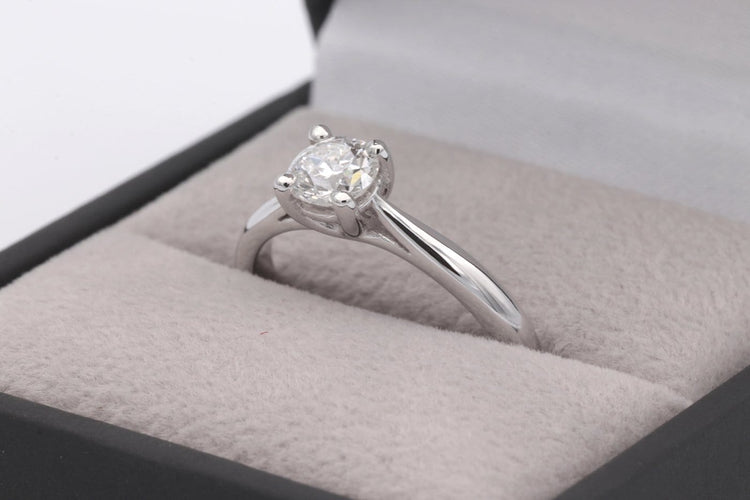 Bague 52 Solitaire contemporain - Bague en or blanc et diamant 58 Facettes 23064