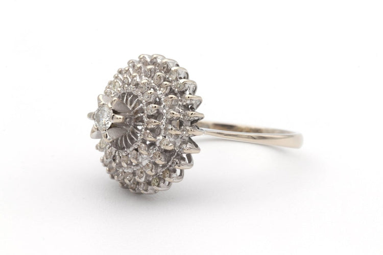 53 Bague années 70 en or blanc 18 carats et diamants 58 Facettes 22906