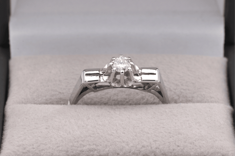 Bague 51 Bague Art déco en or blanc et diamant 58 Facettes 22911