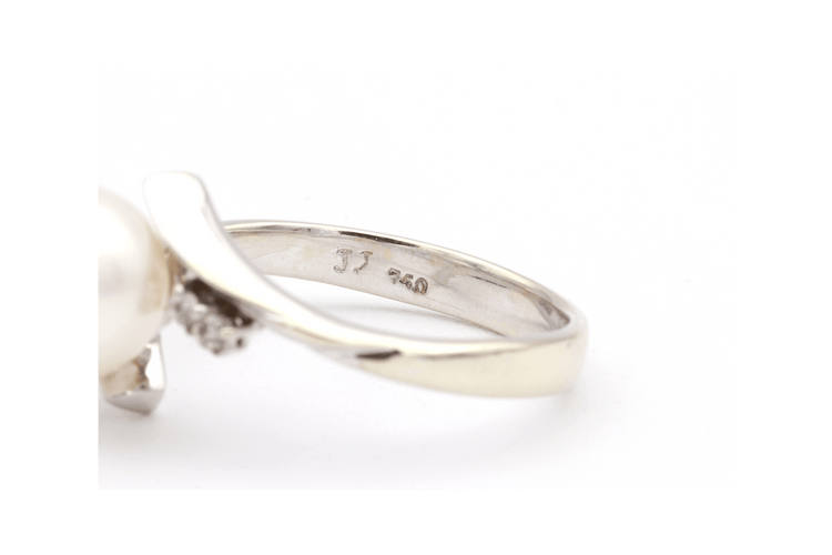 Bague 52 Années 70 - Bague en or blanc, perle et diamants 58 Facettes 19113
