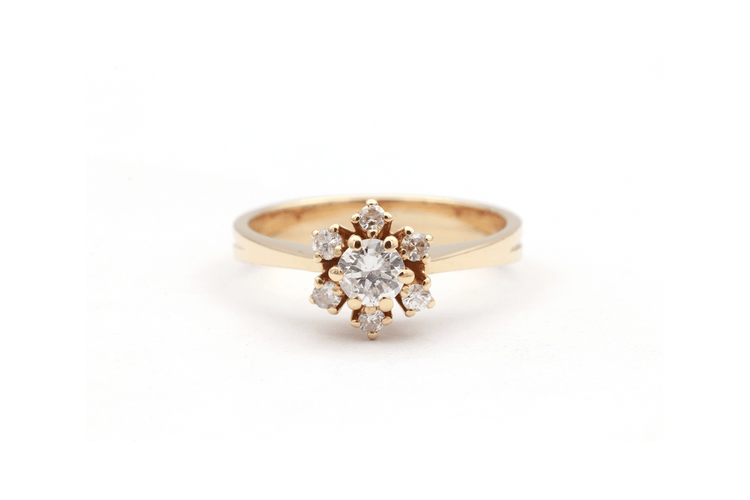 54 Bague contemporaine en or jaune 18 carats et diamants 0,48 ct 58 Facettes 23065