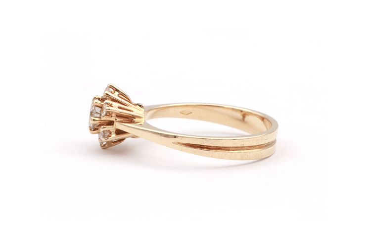Bague 54 Bague contemporaine en or jaune 18 carats et diamants 0,48 ct 58 Facettes 23065
