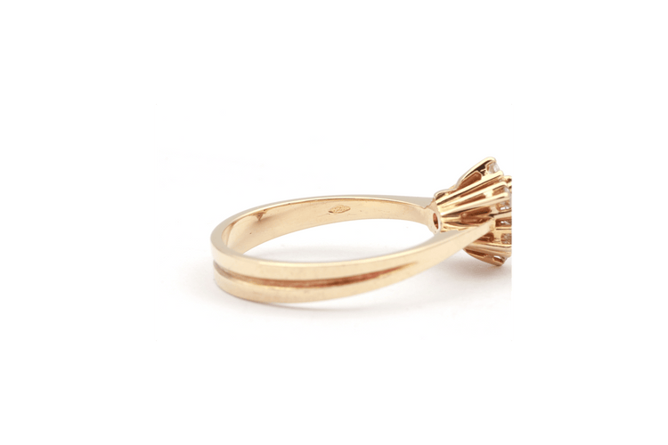 Bague 54 Bague contemporaine en or jaune 18 carats et diamants 0,48 ct 58 Facettes 23065