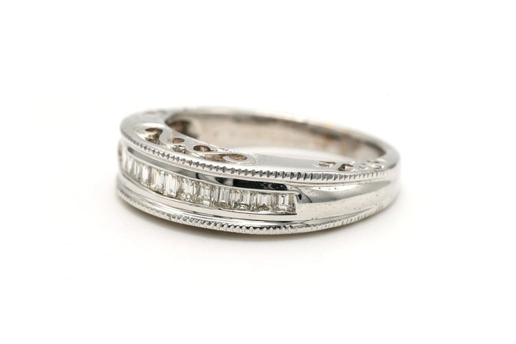 Bague 53 Bague contemporaine en or blanc 18 carats et diamants baguette 58 Facettes 19457